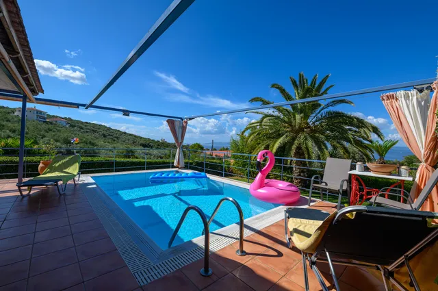 Cozy small smart villa with private pool Mikri Mantinia Kalamata