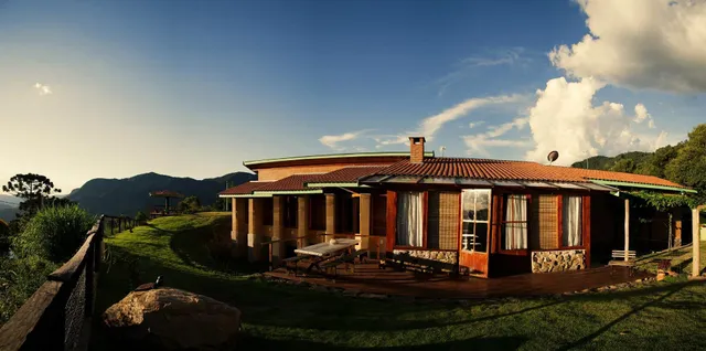 Pousada e Hospedaria Piccola - São Bento do Sapucaí SP