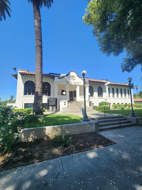 Woodland Public Library