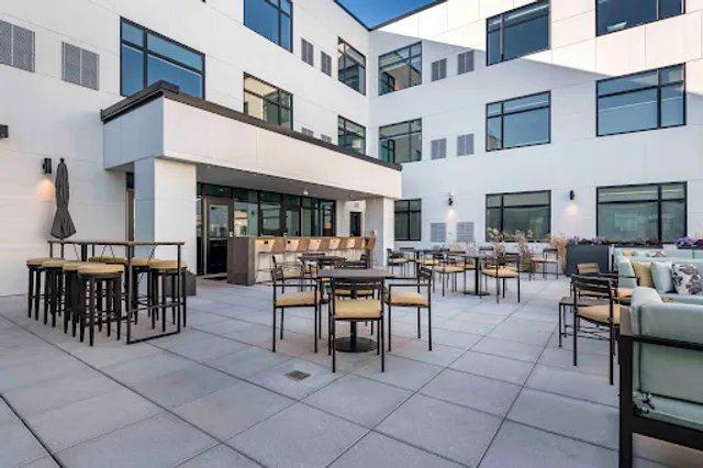 ALTO Terrace Bar + Kitchen