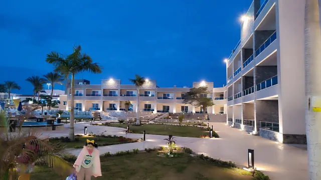 Grand Plaza Hotel - Octobar