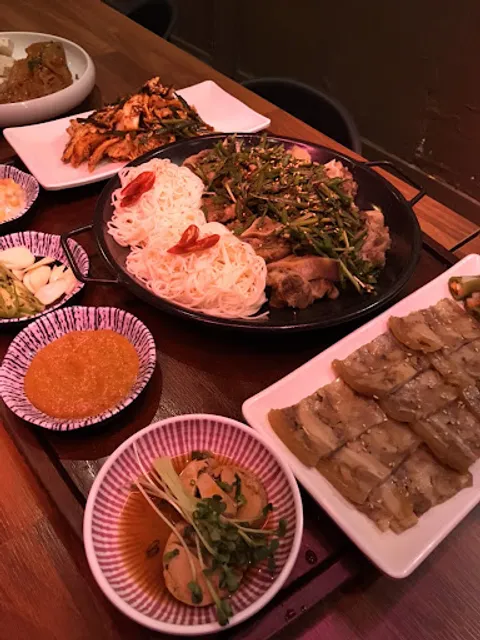 아재카세(korean seafood course cusine)