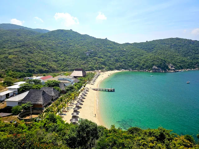 TheLight Coral Island Resort