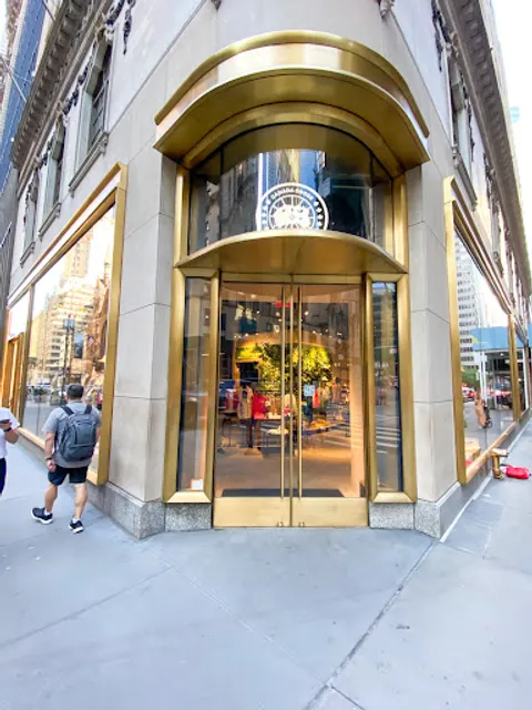 Canada Goose 5TH Avenue New York