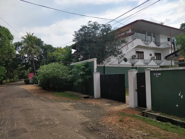 Feel Like Home Anuradhapura