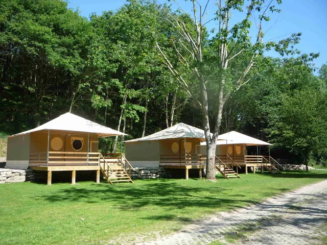 Camping La Vallée de Poupet - Vendée - Puy du Fou
