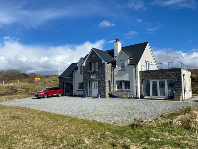 Bracadale House (Bed and Breakfast)