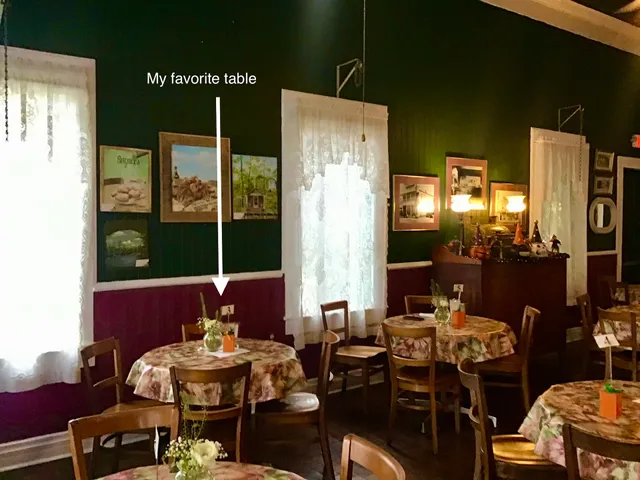 Nobile's Restaurant & Bar