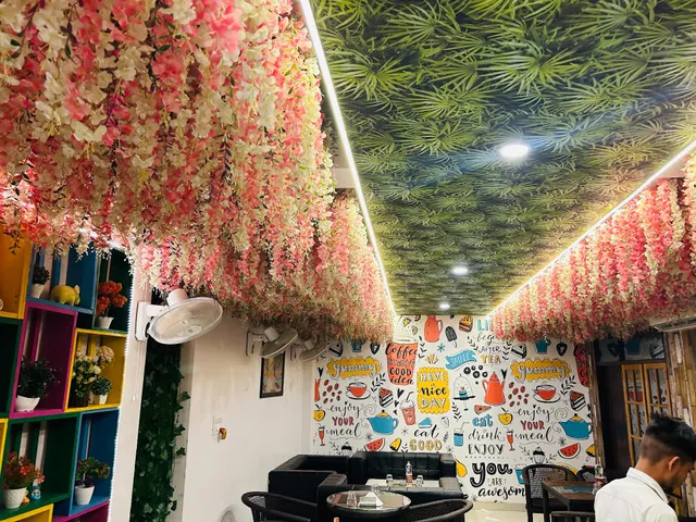 Dream Art Cafe Banquet & Restaurant - Jankipuram