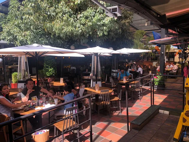 Garam Handi restaurant ( Indian food )