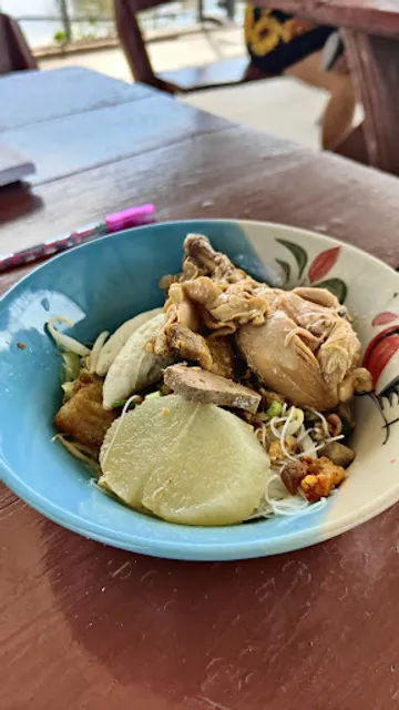 ก๋วยเตี๋ยวขาวม้า Khao Ma Noodles