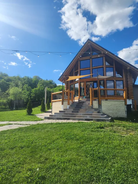 Cacica Hill cu piscină exterioară încălzită