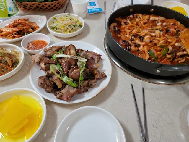 공주칼국수앤쭈꾸미