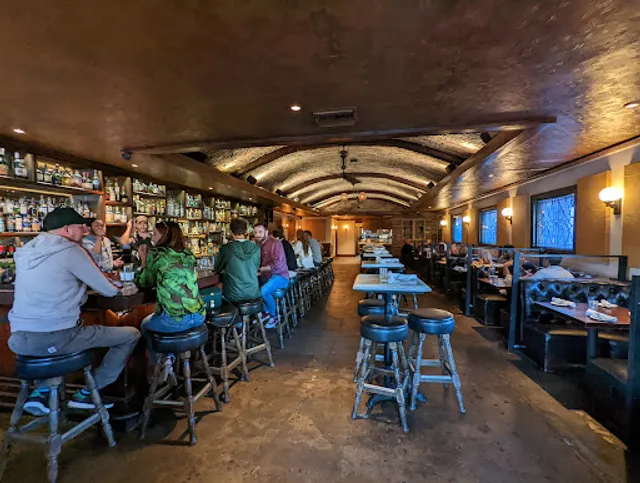 Black Market Liquor Bar - Studio City Restaurant and Bar