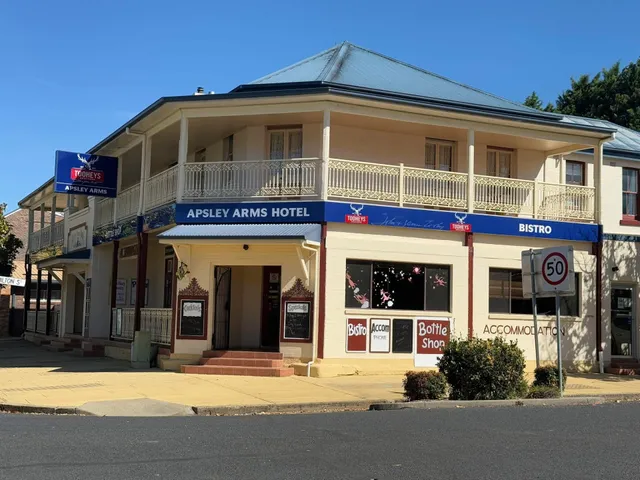 Apsley Arms Hotel