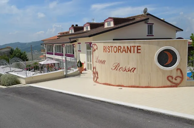 Ristorante " Luna Rossa "