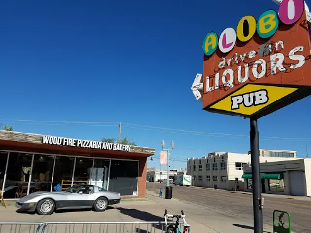 Alibi Wood Fire Pizzaria & Bakery