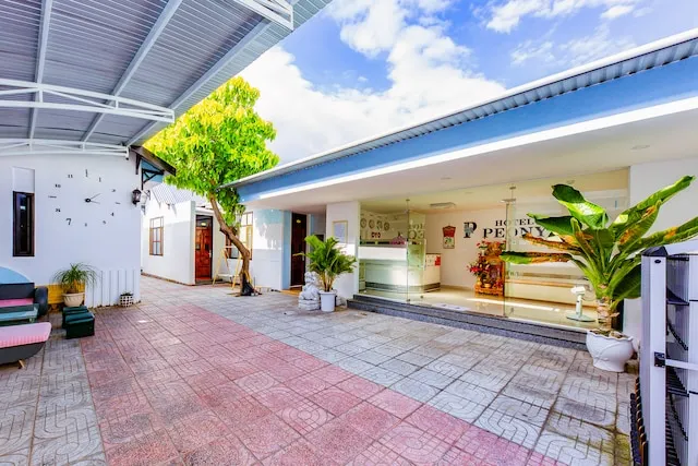 Super OYO 598 Peony Hotel