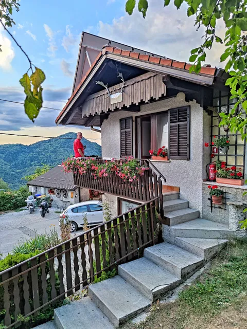 Jelenov Breg pod Matajurjem - Branko Medveš - nosilec dopolnilne dejavnosti na kmetiji