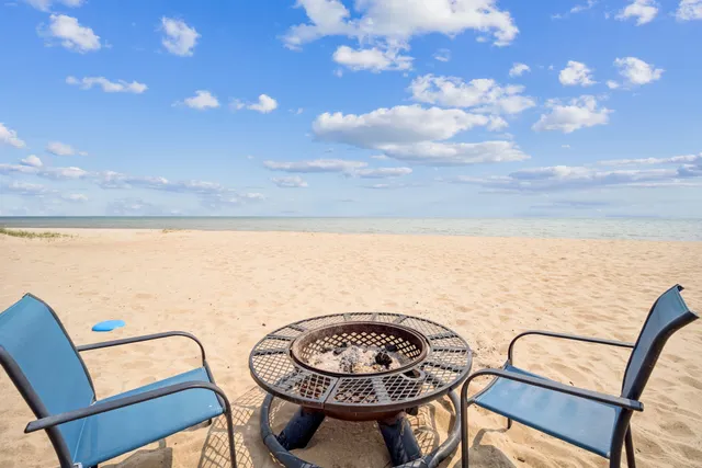 Barefoot Beach Resort