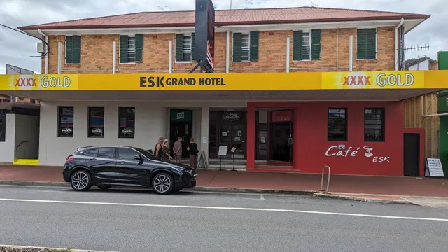 Esk Grand Hotel