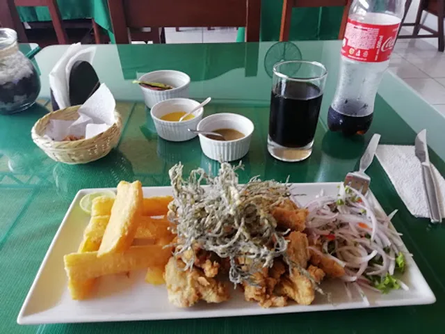 Lamparero Restaurante Criollo