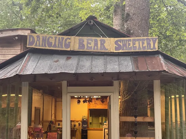 Dancing Bear Sweetery