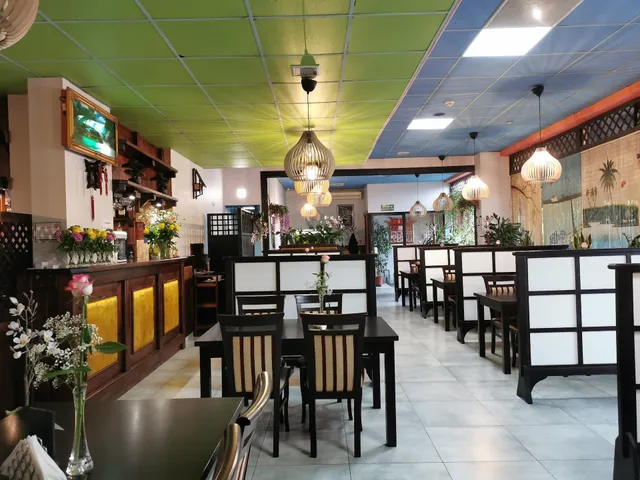 Restauracja orientalna A Dong Poczesna