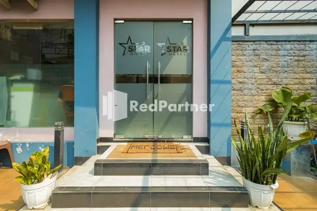 Star Hotel Jaksa RedPartner