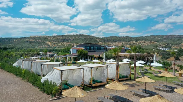 Assos Troy Beach Hotel