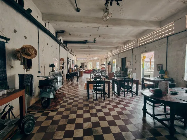 Privada Lodge - Historic Hotel - Rooftop Bar & Grill