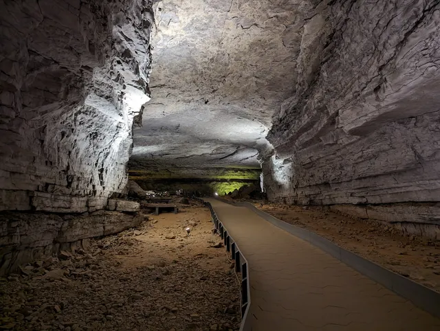 Mammoth Cave Discovery Tour