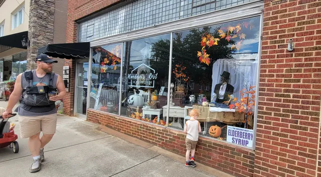 The Chinaberry Vendor Market