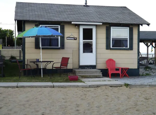 Woodland Beach Cottages