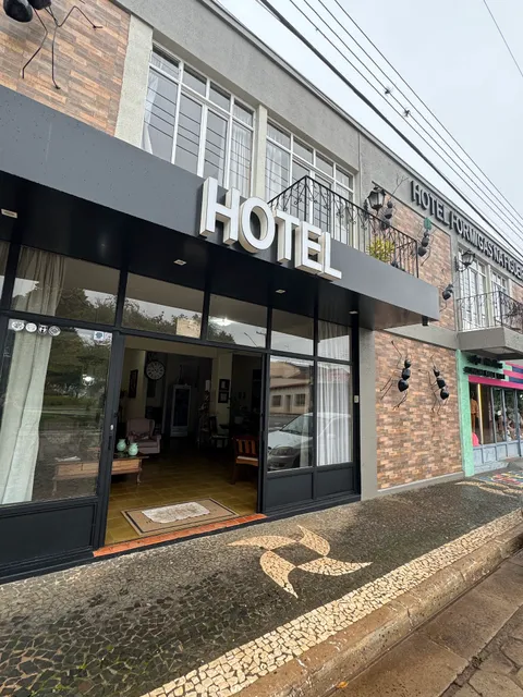 Hotel Formigas na Figueira
