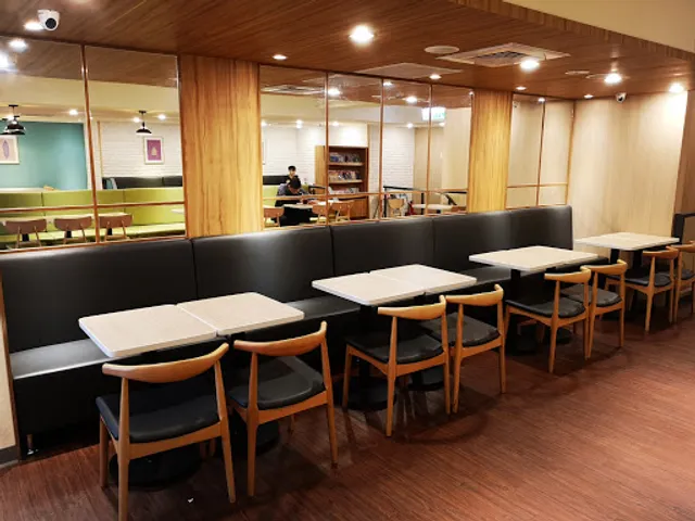 MOS BURGER Sanmin Meicun Shop