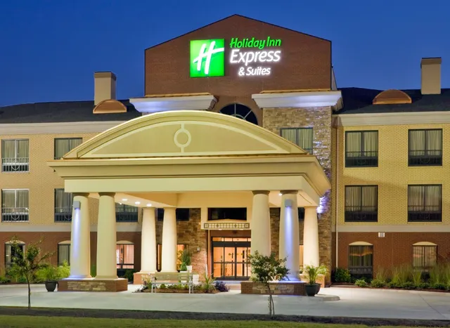 Holiday Inn Express & Suites Greenville by IHG