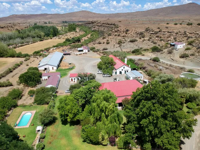 Ganora Guestfarm, Camping & Excursions