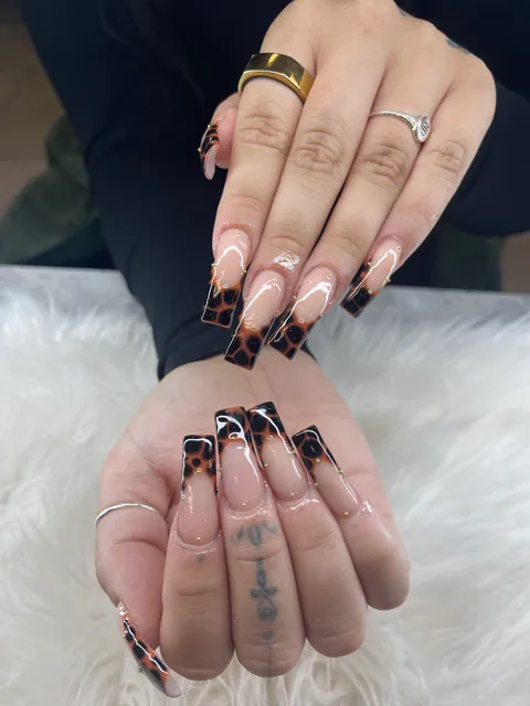 Starlight Nails and Spa