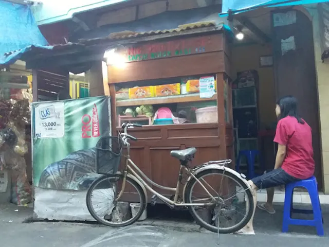 Mie Surabaya (Kwetiau , Nasi Goreng , Capcai)