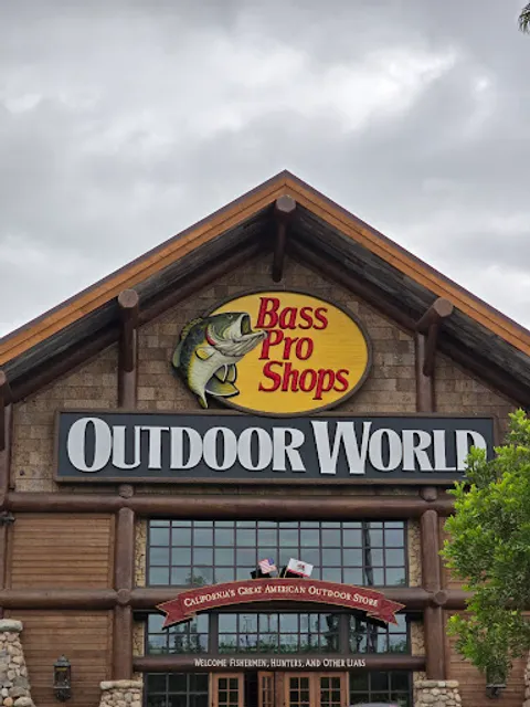 Bass Pro Shops