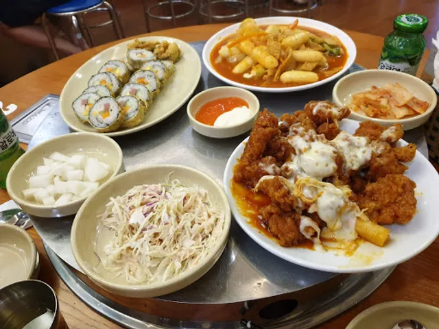 Quán Hải Sản Cảng