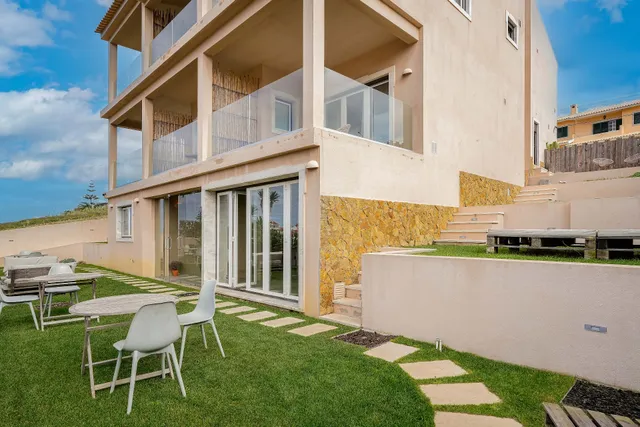 Azenhas do Mar Valley House