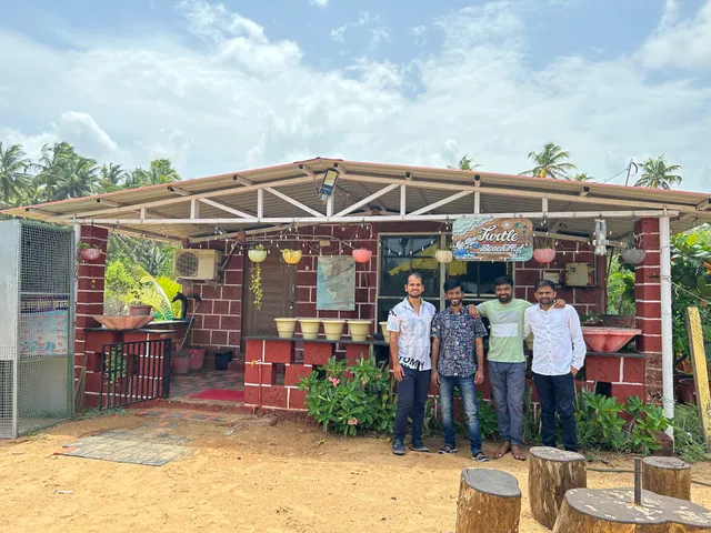 Turtle beach hut ️