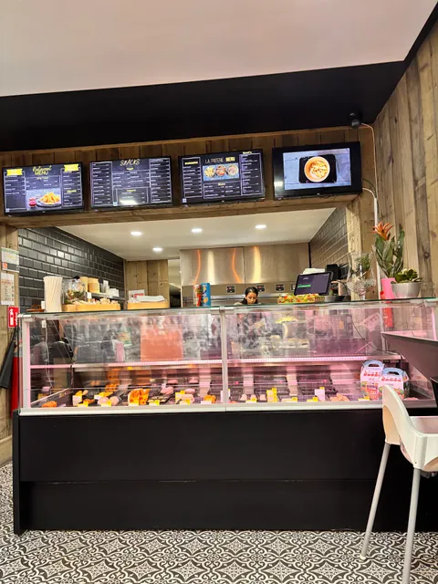 La Friterie Deurne | Frieten, Burgers & Bowl's