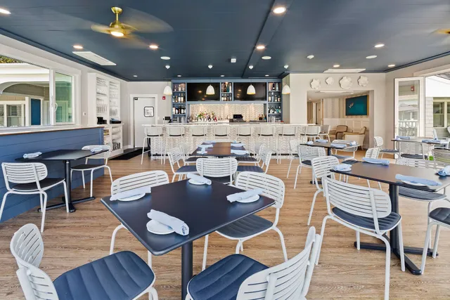 Tides Kitchen and Bar