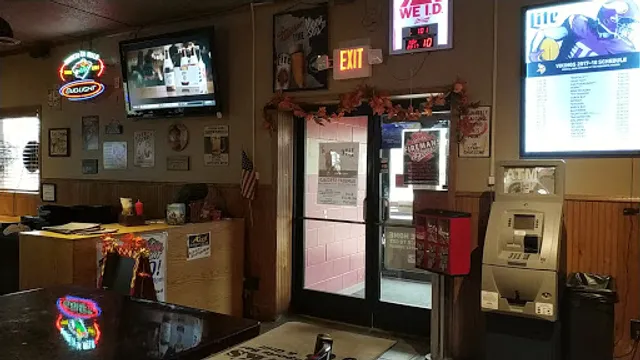 Hawk's Sports Bar & Grill