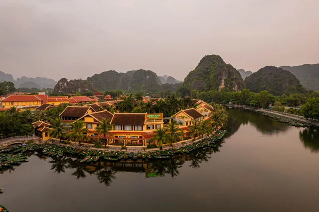 Emeralda Resort Tam Coc
