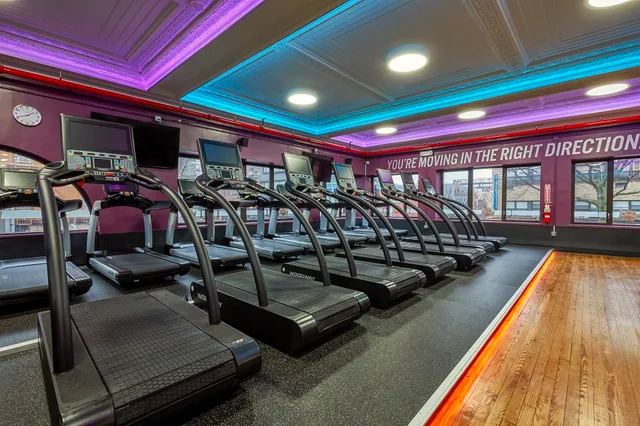 Crunch Fitness - South Slope