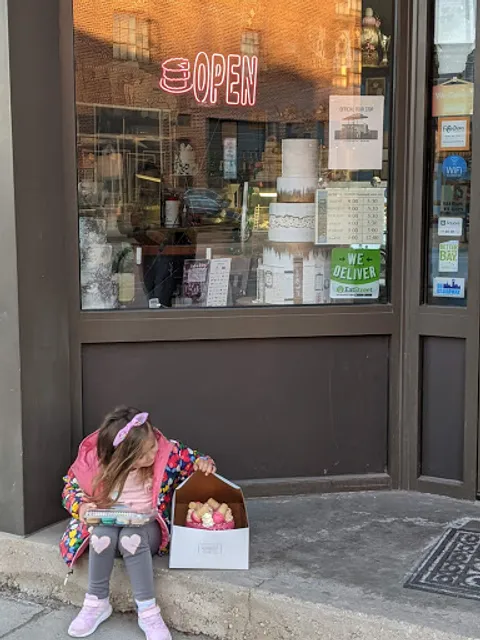 Monzù Bakery & Custom Cakes